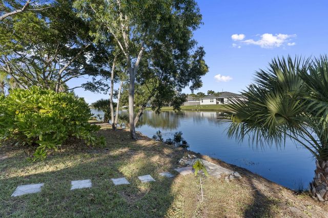 2471 SE Leithgow Street, Port St. Lucie, Port St Lucie, FL 34952