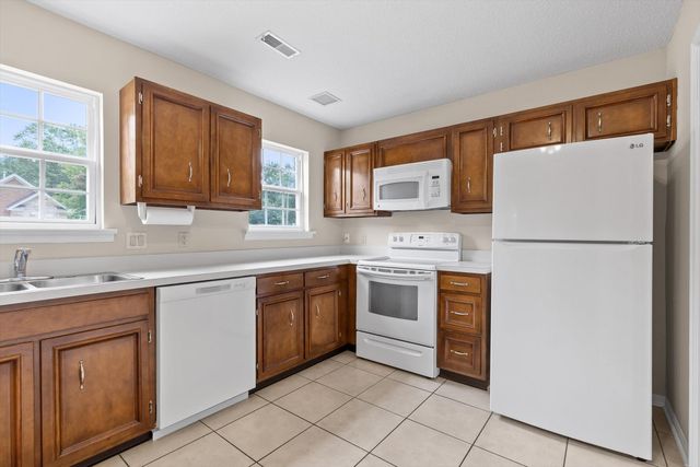 6405 Brookmead Circle, Hixson, TN 37343