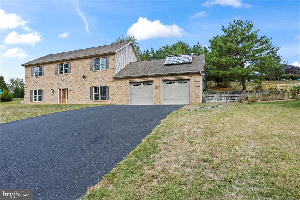 7304 SANDY HOLLOW RD, Harrisburg, PA 17112