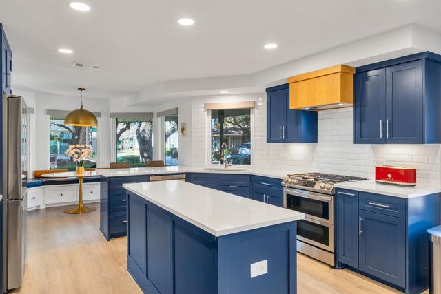 3288 Lakenheath Place, Dallas, TX 75204