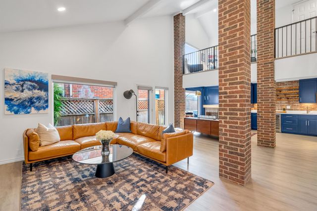 3288 Lakenheath Place, Dallas, TX 75204