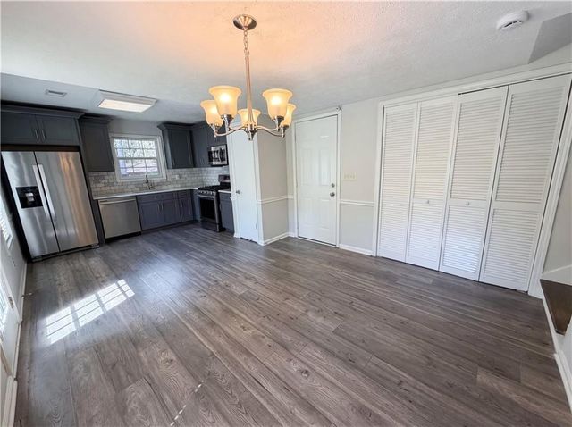 5596 Pinedale Circle, Sugar Hill, GA 30518