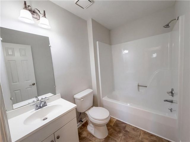 5596 Pinedale Circle, Sugar Hill, GA 30518