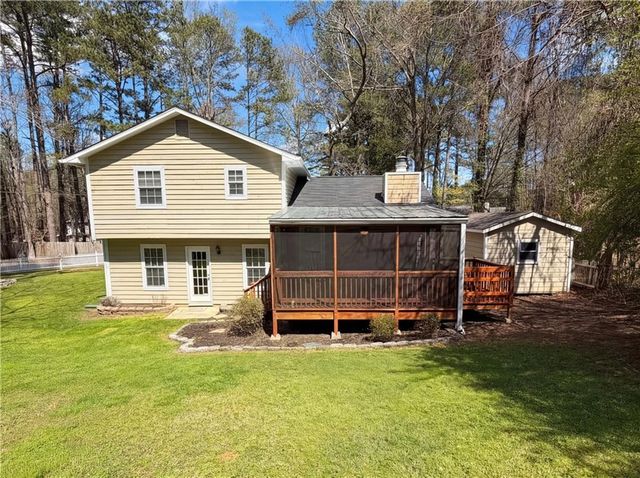 5596 Pinedale Circle, Sugar Hill, GA 30518