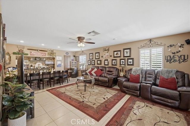 515 Newhall Dr., Corona, CA 92879