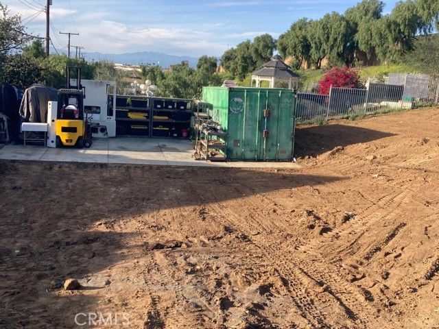 515 Newhall Dr., Corona, CA 92879