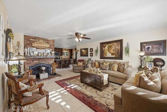 515 Newhall Dr., Corona, CA 92879