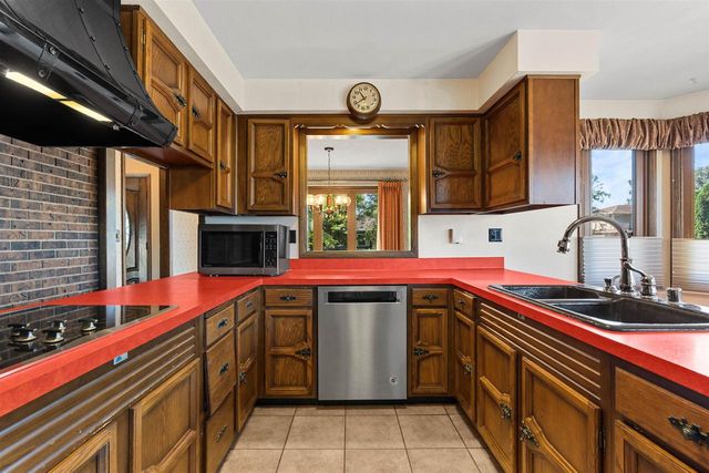 1710 W MARQUETTE STREET, Appleton, WI 54914