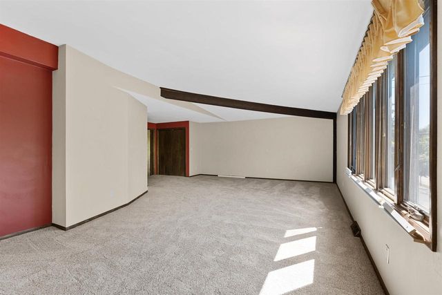 1710 W MARQUETTE STREET, Appleton, WI 54914