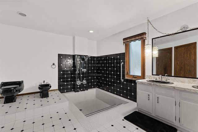 1710 W MARQUETTE STREET, Appleton, WI 54914