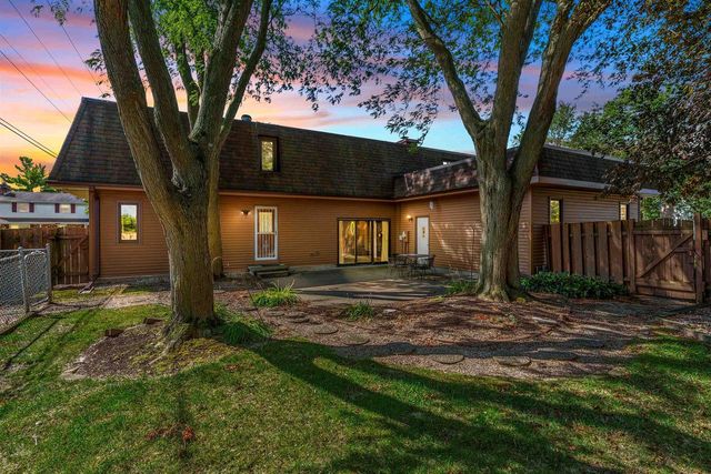 1710 W MARQUETTE STREET, Appleton, WI 54914