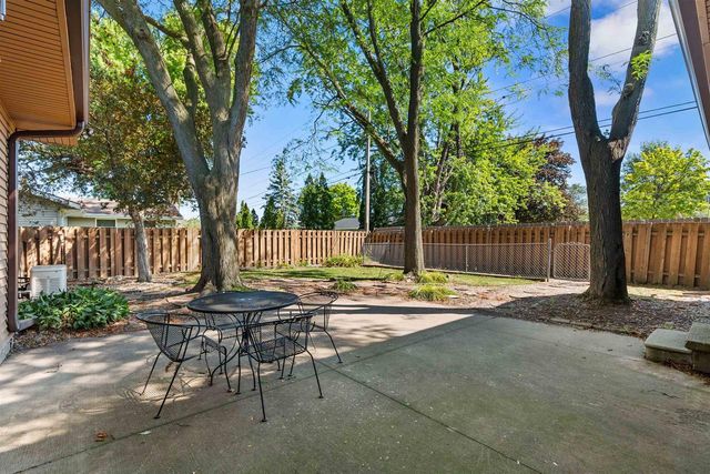 1710 W MARQUETTE STREET, Appleton, WI 54914