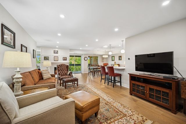 3801 Mission Hills Road 510, Northbrook, IL 60062