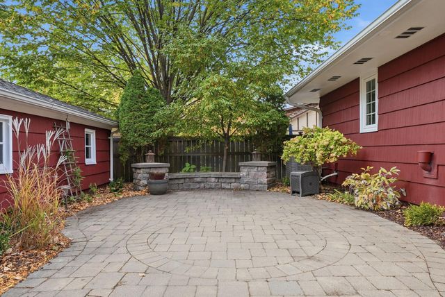 1101 W 53rd Street, Minneapolis, MN 55419