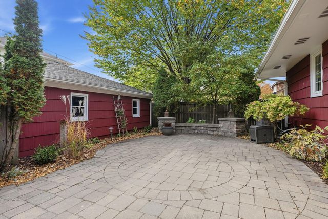 1101 W 53rd Street, Minneapolis, MN 55419