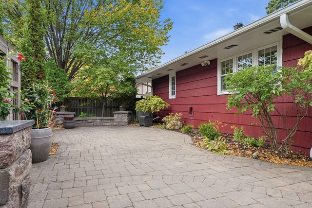 1101 W 53rd Street, Minneapolis, MN 55419
