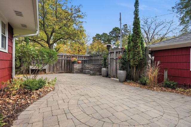 1101 W 53rd Street, Minneapolis, MN 55419