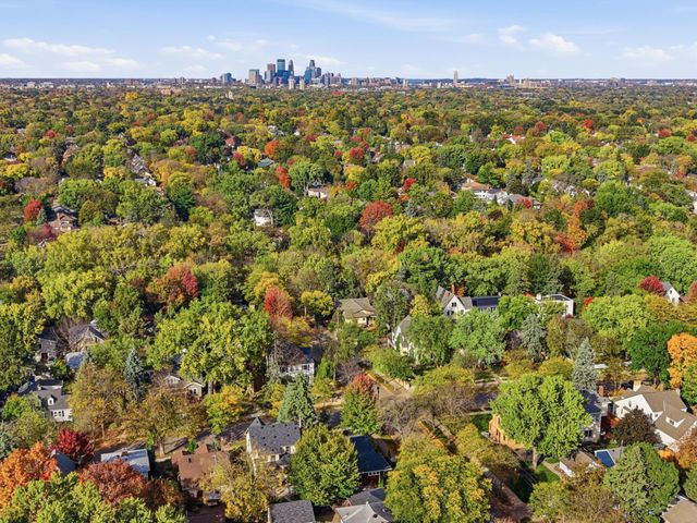 1101 W 53rd Street, Minneapolis, MN 55419