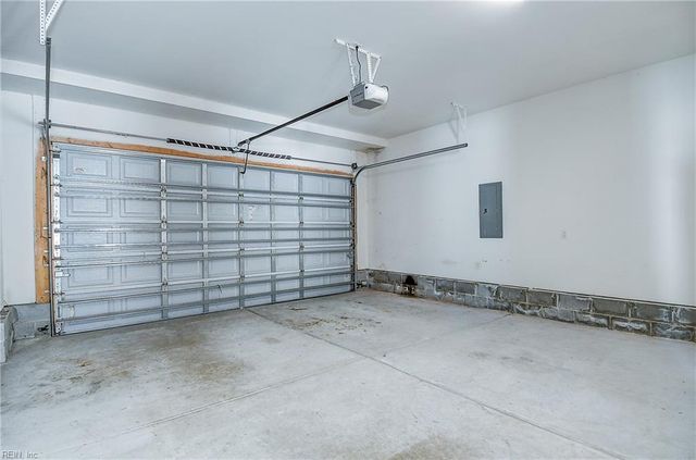 821 Stacey PL, Chesapeake, VA 23320