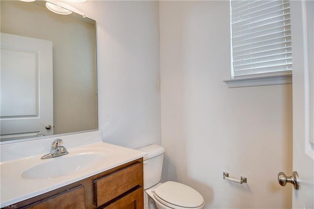 821 Stacey PL, Chesapeake, VA 23320