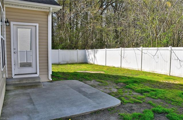 821 Stacey PL, Chesapeake, VA 23320