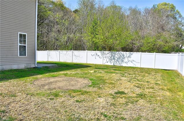 821 Stacey PL, Chesapeake, VA 23320