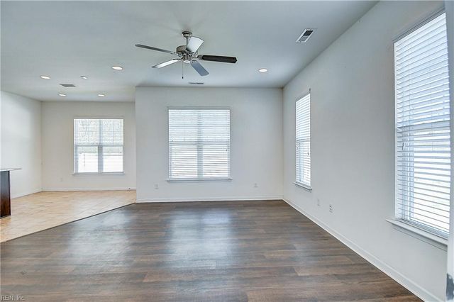 821 Stacey PL, Chesapeake, VA 23320