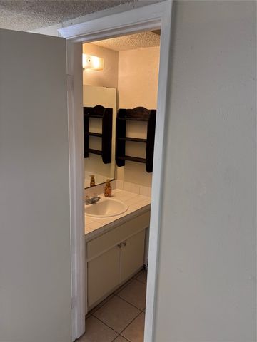 3205 Las Vegas Trail 3, Fort Worth, TX 76116