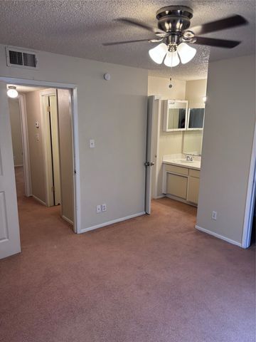 3205 Las Vegas Trail 3, Fort Worth, TX 76116