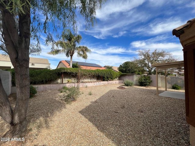 17442 W WATSON Lane, Surprise, AZ 85388