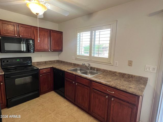 17442 W WATSON Lane, Surprise, AZ 85388