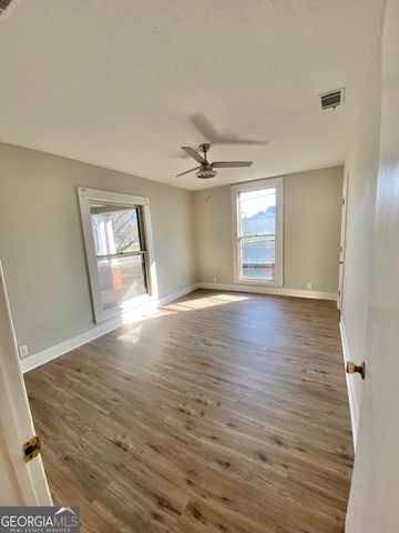 212 N Caswell, Glennville, GA 30427