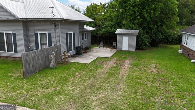 212 N Caswell, Glennville, GA 30427