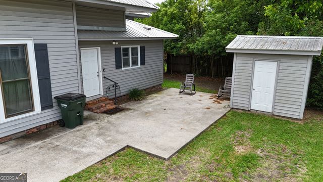 212 N Caswell, Glennville, GA 30427