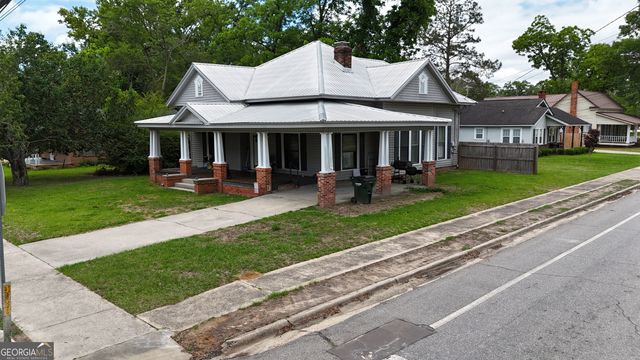 212 N Caswell, Glennville, GA 30427