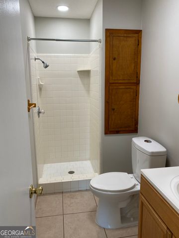 212 N Caswell, Glennville, GA 30427