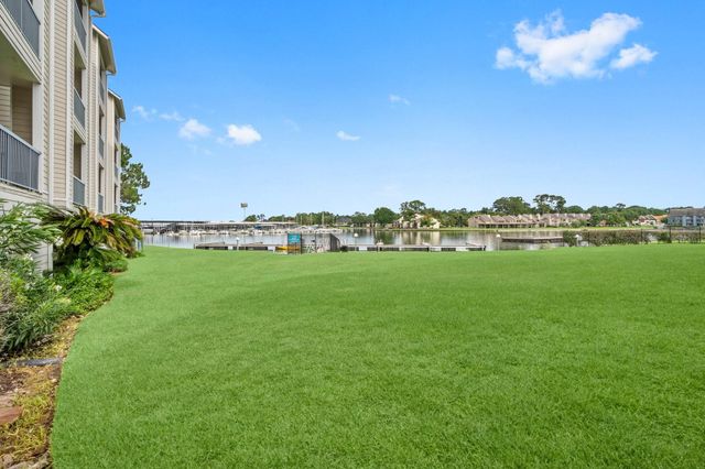 12800 Melville Drive B207, Montgomery, TX 77356