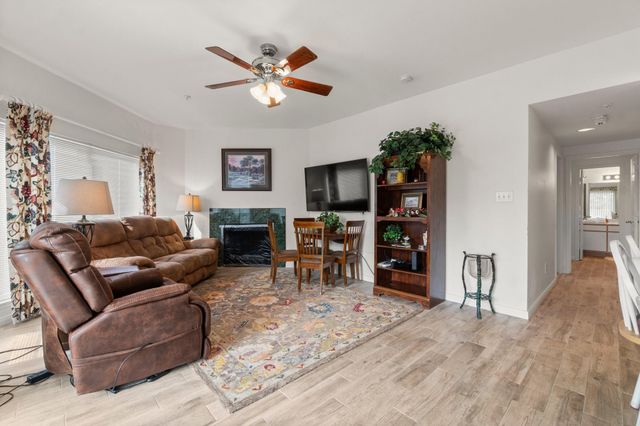 12800 Melville Drive B207, Montgomery, TX 77356