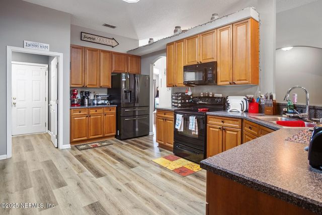 1744 NORTHGLEN Circle, Middleburg, FL 32068