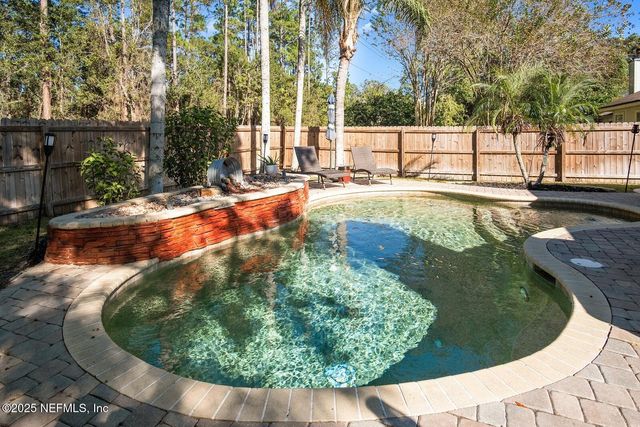 1744 NORTHGLEN Circle, Middleburg, FL 32068