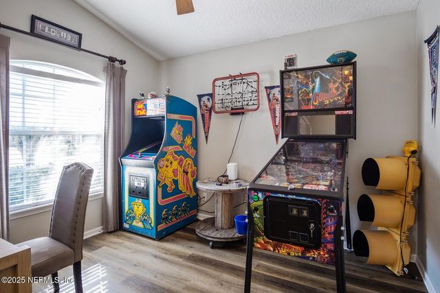 1744 NORTHGLEN Circle, Middleburg, FL 32068