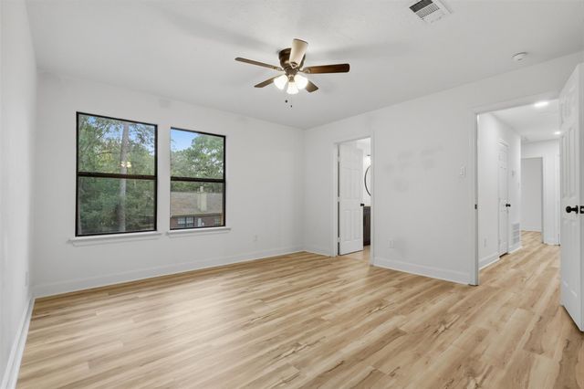 15 Cricket Hollow Place, The Woodlands, TX 77381