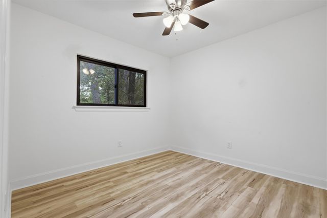 15 Cricket Hollow Place, The Woodlands, TX 77381