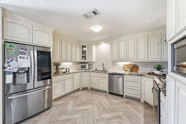 8005 Shagwood Drive, Houston, TX 77049