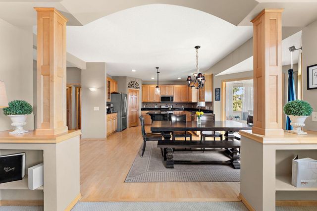 11470 Halstead Trail, Woodbury, MN 55129