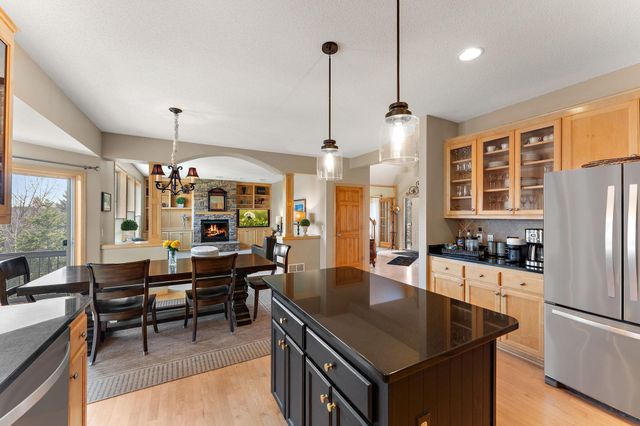 11470 Halstead Trail, Woodbury, MN 55129