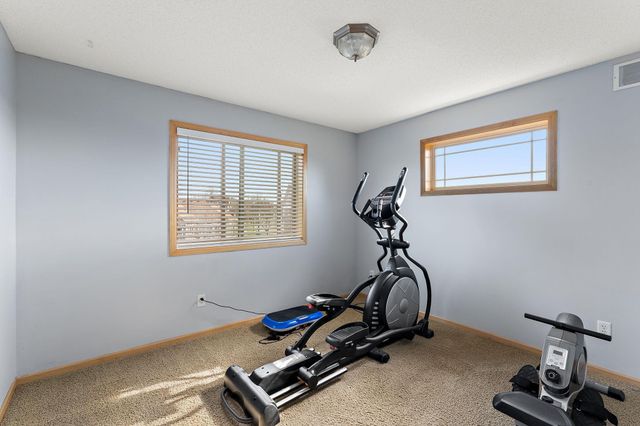 11470 Halstead Trail, Woodbury, MN 55129