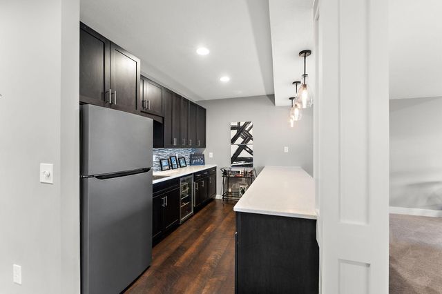 11470 Halstead Trail, Woodbury, MN 55129