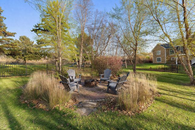 11470 Halstead Trail, Woodbury, MN 55129