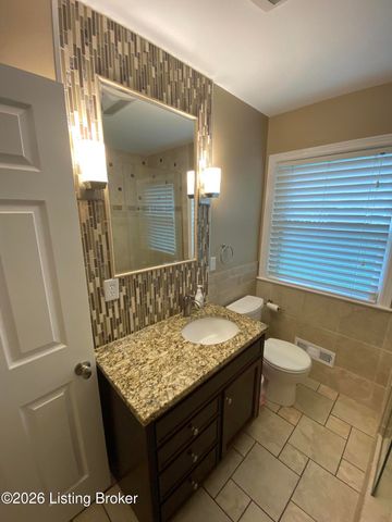736 Wicklow Rd, Louisville, KY 40207